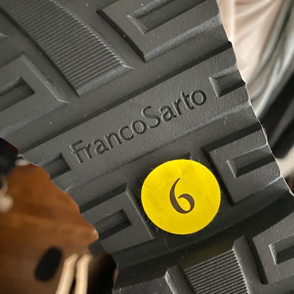 Size 9 brand new Franco Sarto Chelsea boots - Picture 2 of 3